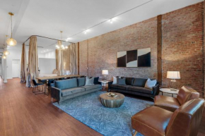 Downtown Pensacola Loft Overlooking Palafox - Sleeps 20 Urban Luxury